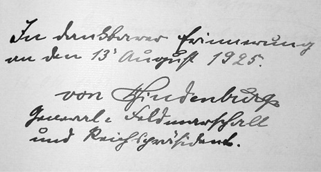 Hindenburgs Unterschrift auf der ersten Seite des ersten Goldenen Buchs von Bad Tölz, September 1925